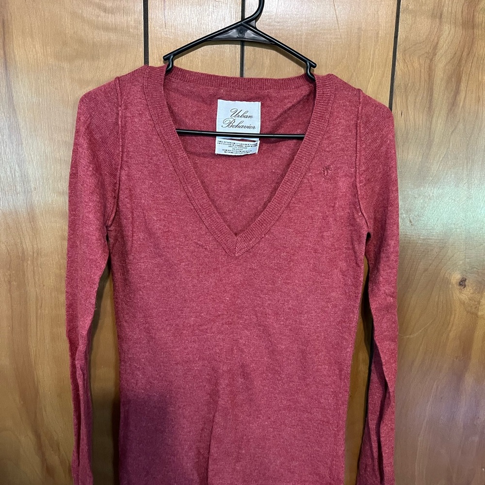 Urban Behavior Women's Deep Red Long Sleeve V-Neck Tee